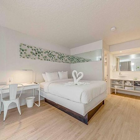 Travel Lodge By Wyndham 10 Min From Disney キシミー エクステリア 写真