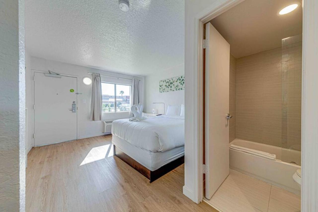 Travel Lodge By Wyndham 10 Min From Disney キシミー エクステリア 写真